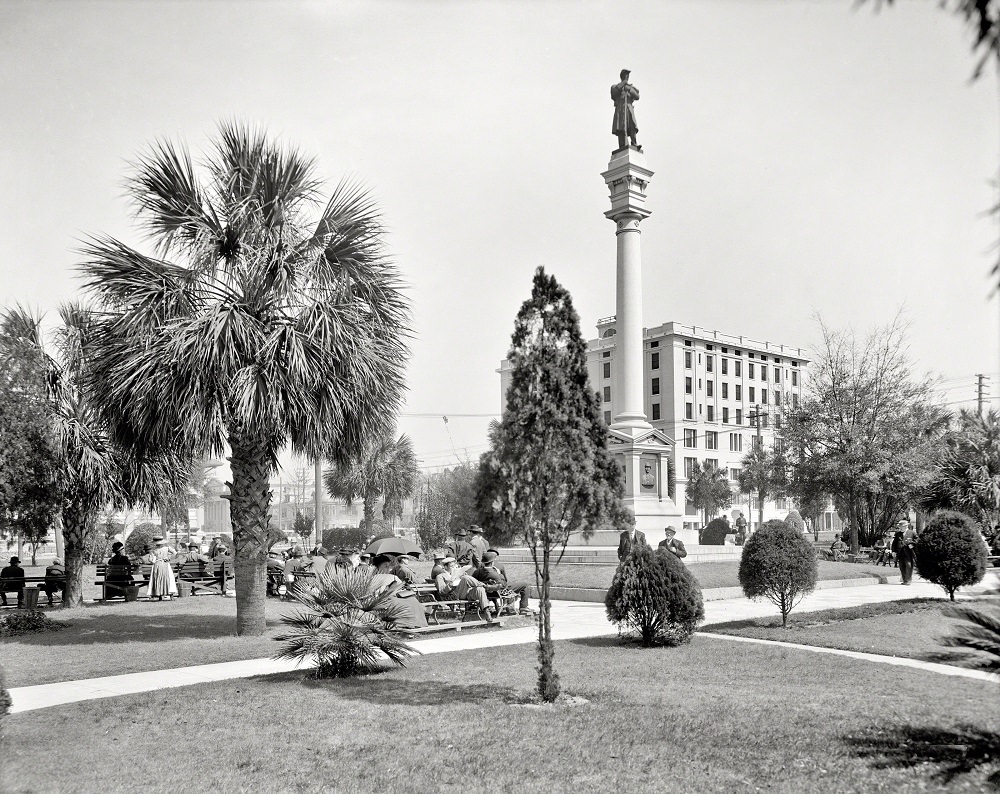 #8 Hemming Park, Confederate monument and Y.M.C.A, Jacksonville, Florida, 1910