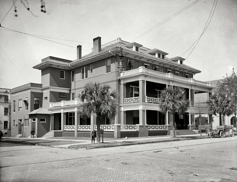 #13 Seminole Club, Jacksonville, 1910