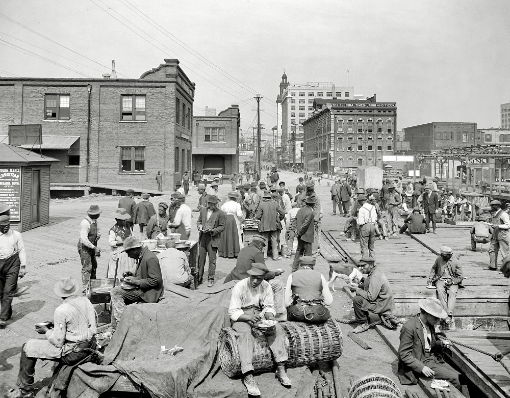 #7 Dinner hour on the docks, Jacksonville, 1910