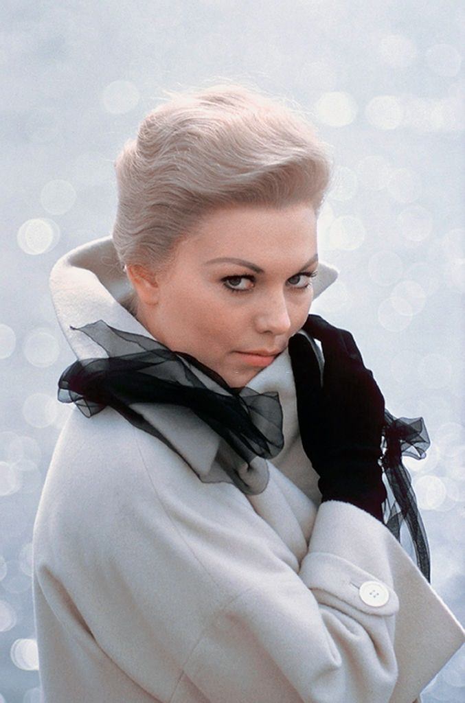 #22 Kim Novak portrait session on the set of “Vertigo” on October 12, 1957.