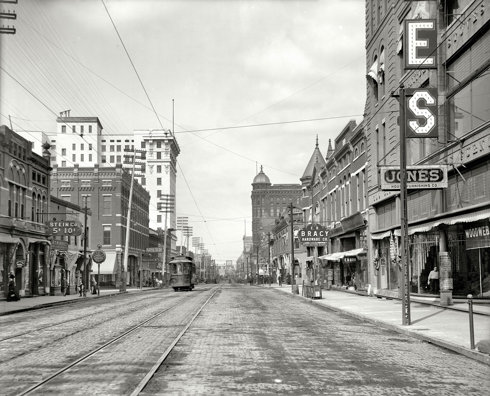#9 Main Street north from Sixth, Little Rock, Arkansas, circa 1910