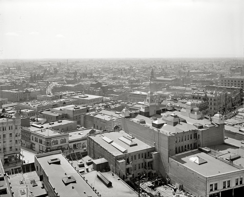#34 General view, Los Angeles, 1899