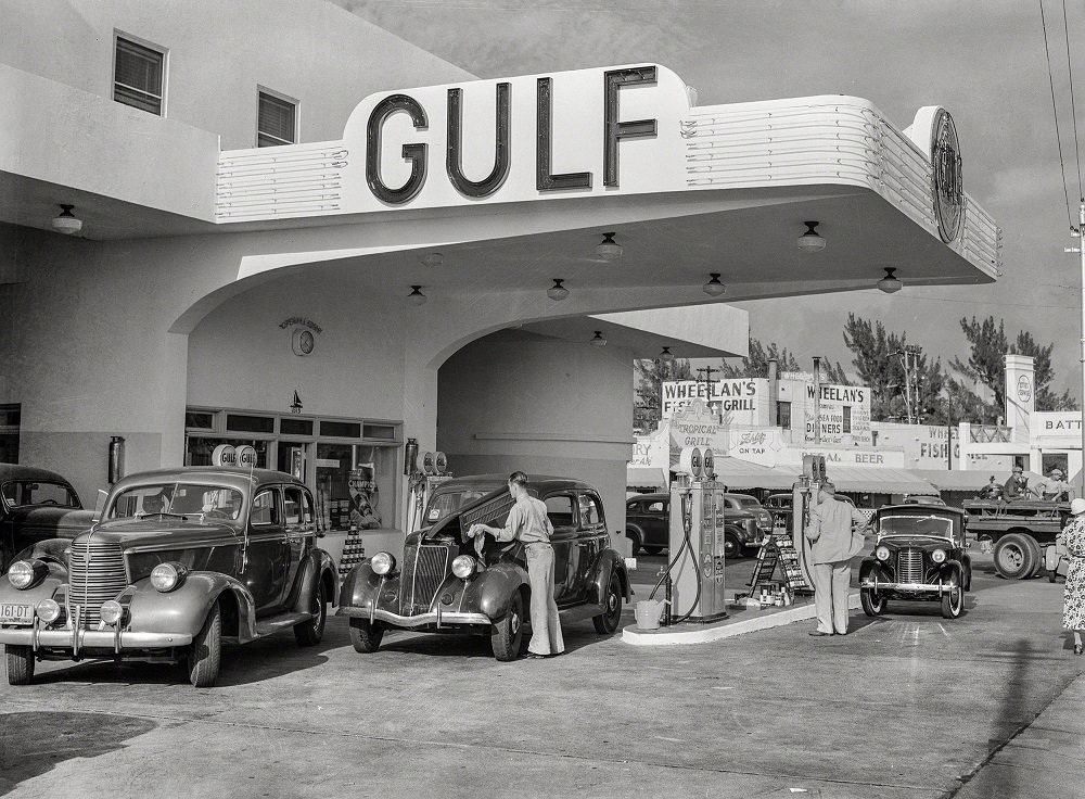#28 Miami Beach, Florida, 1939