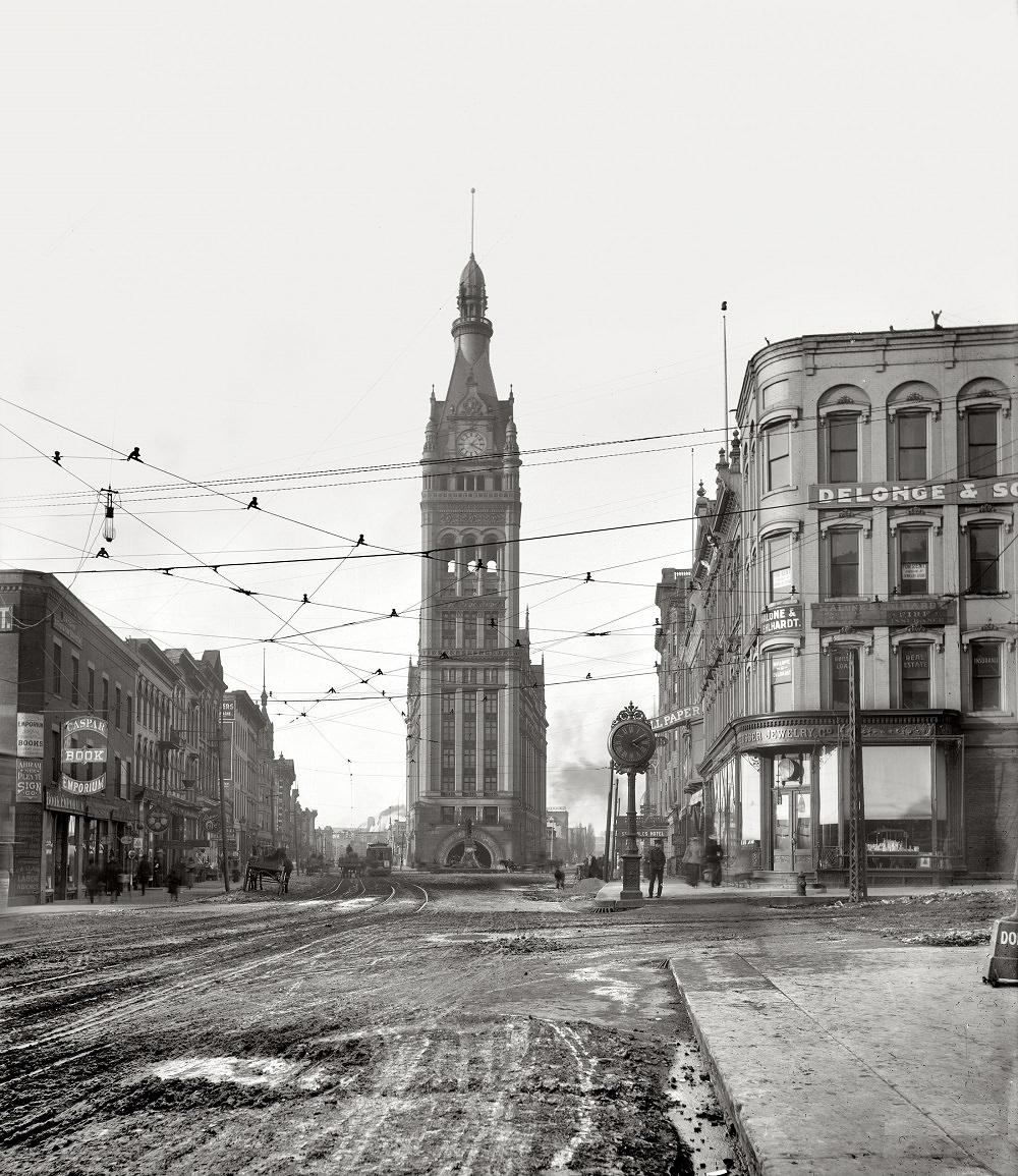 #14 City Hall, Milwaukee, Wisconsin, 1900