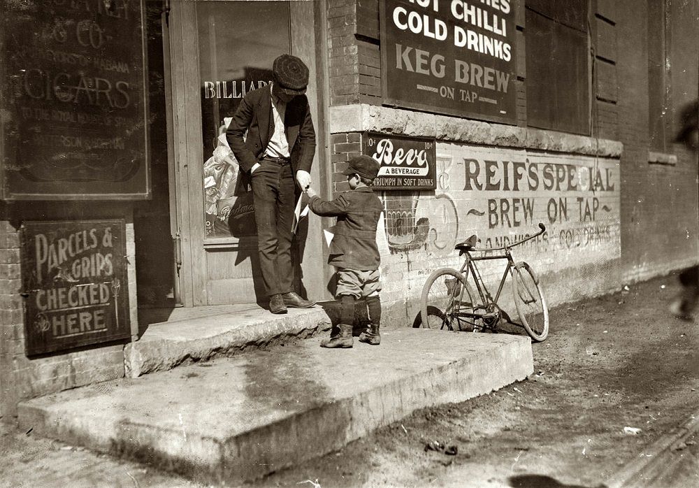 #29 Jack Ryan, 6-year-old newsie at 126½ West Reno Street, Oklahoma City, March 15, 1917