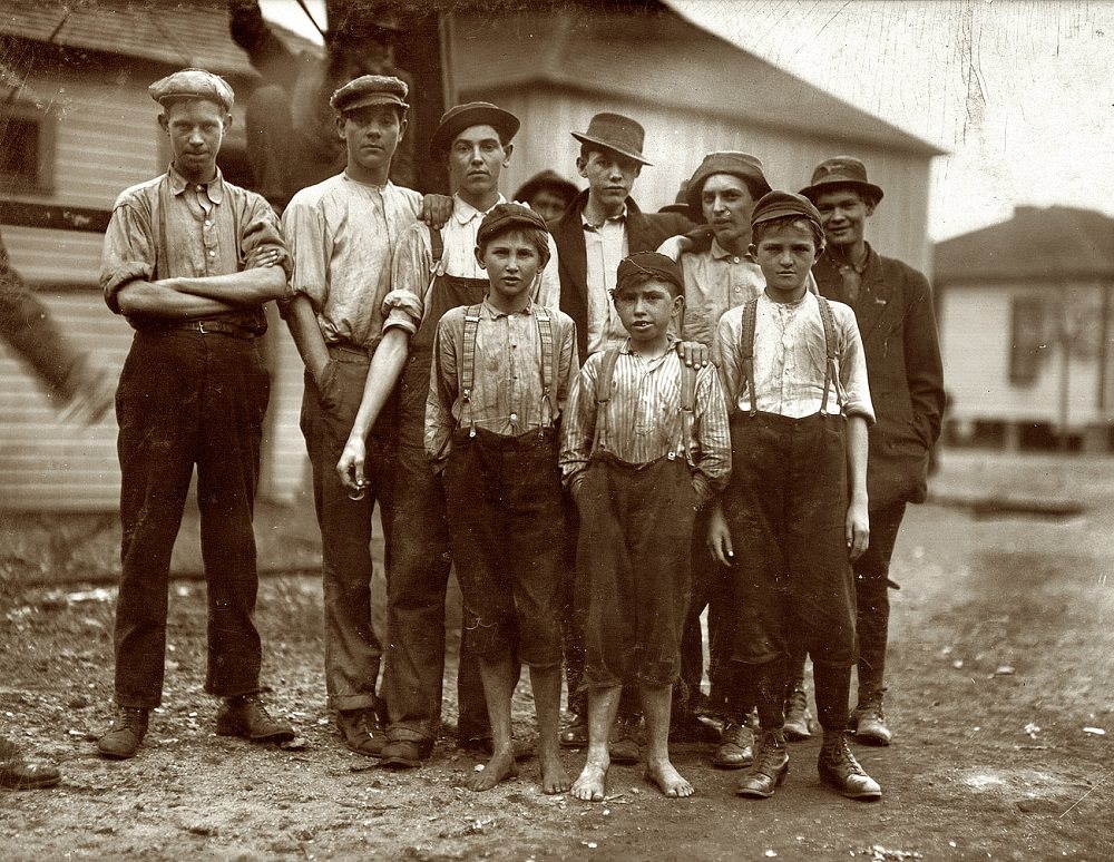 #16 Workers in the Avondale Mills in Jefferson County, Birmingham, 1910