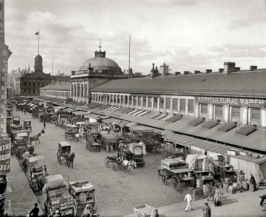 #19 Quincy Market and Faneuil Hall, Boston, 1904