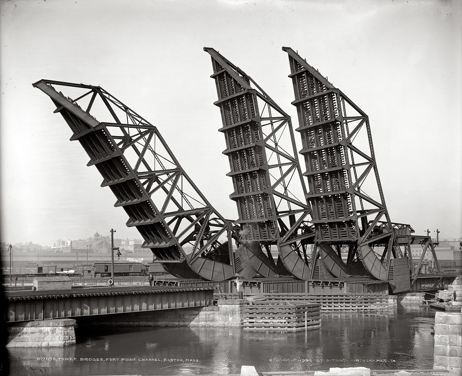 #46 Tower bridges, Fort Point Channel, Boston, 1904