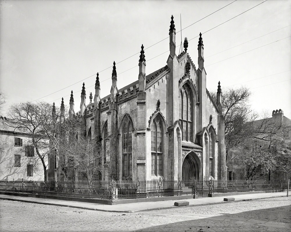 #28 Huguenot Church, Charleston, 1904
