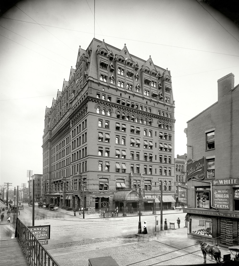 #29 The ectoplasmic pedestrians are out in force, Hotel Iroquois, Buffalo, 1900