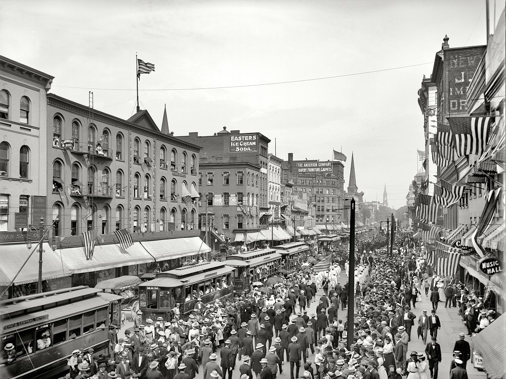 #1 Labor Day parade, Main Street, Hotel Iroquois, Buffalo, 1900