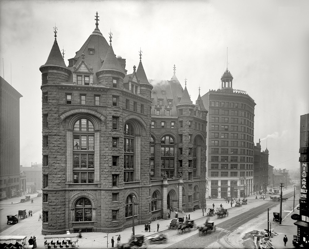 #26 Erie County Savings Bank, Niagara Street. Buffalo, New York, circa 1904