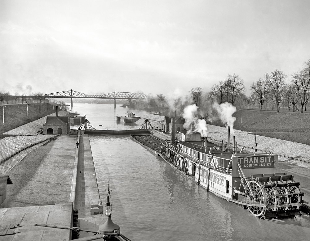 #17 Canal locks at Louisville, 1906