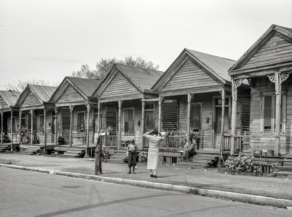 #46 Negro houses in Mobile, Alabama, April 1937