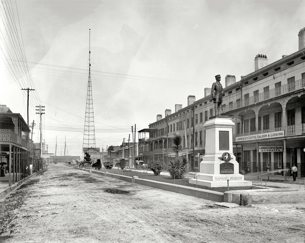 #12 Duncan Place and Semmes monument, Mobile, Alabama, circa 1901