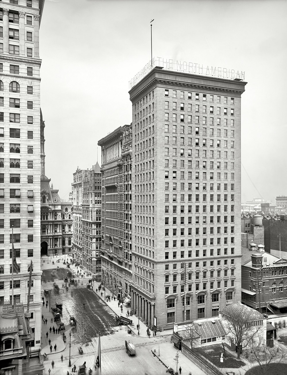 #78 North American, Real Estate Trust, City Hall and Land Title Building, Philadelphia circa 1905