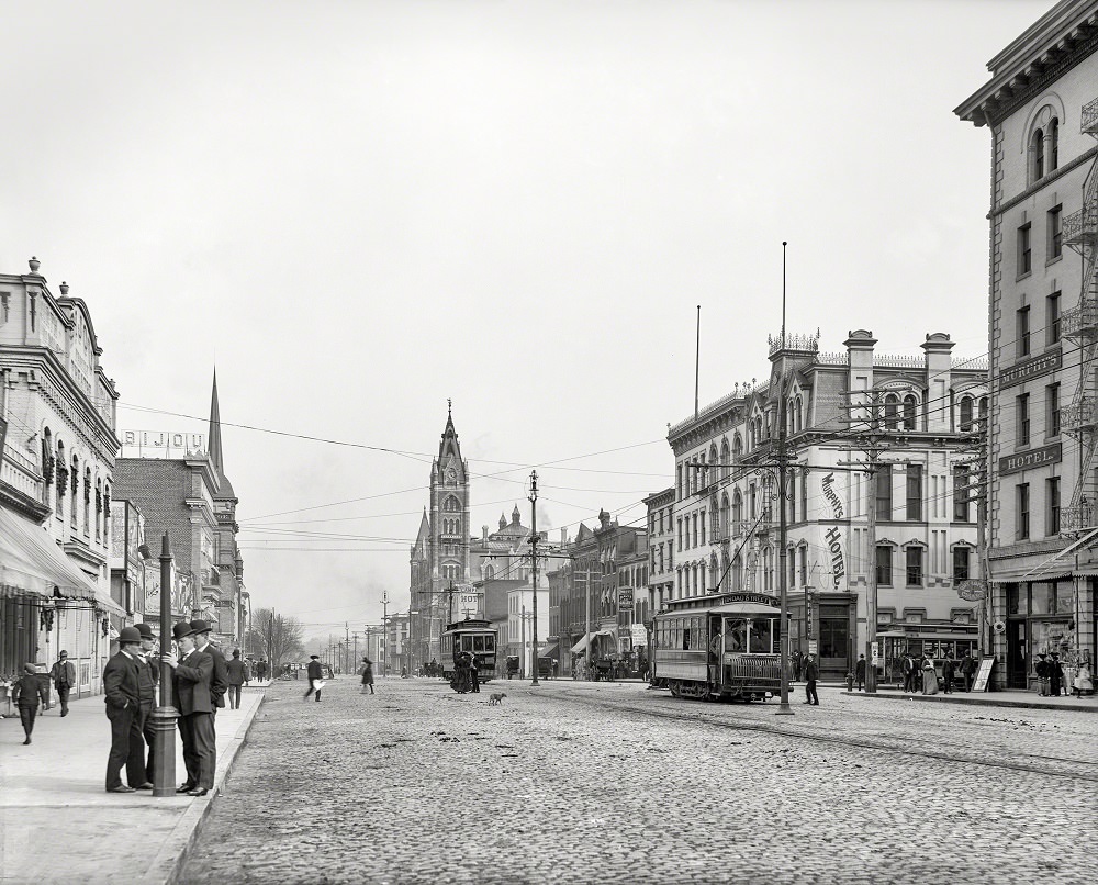 #21 Broad Street and Murphy’s Hotel, Richmond, Virginia, circa 1905