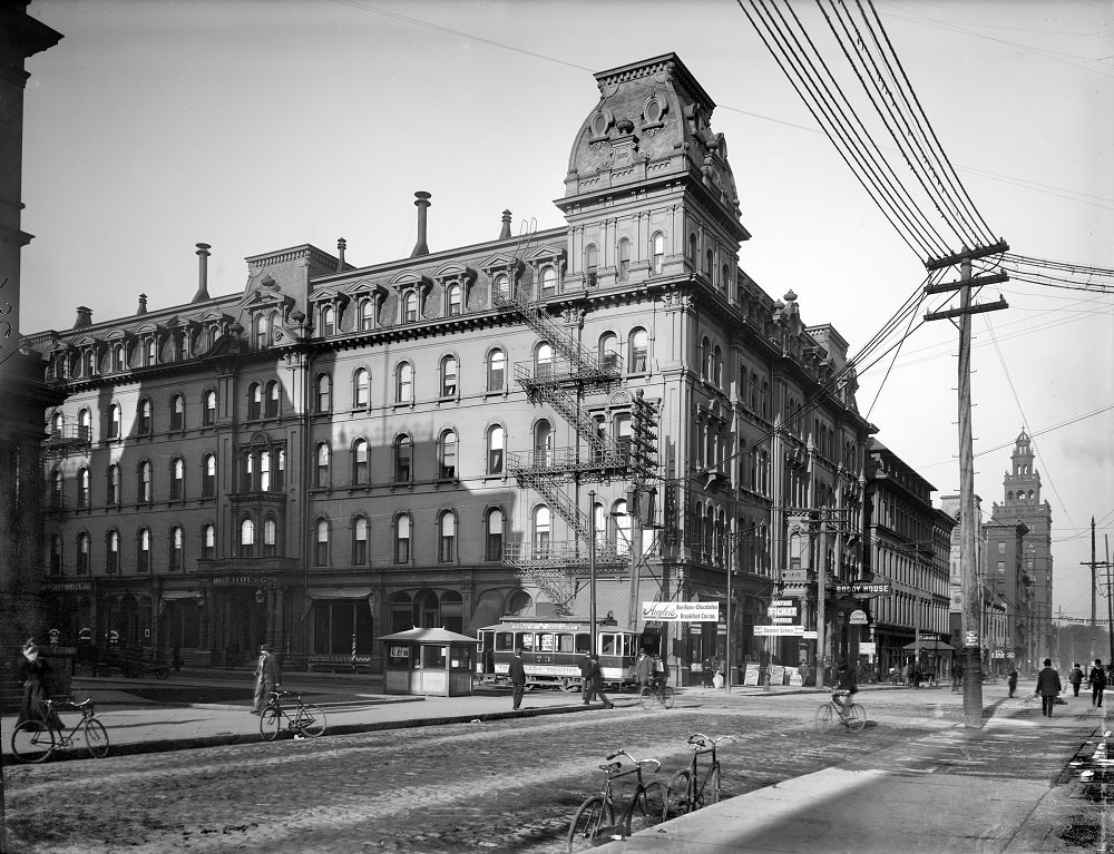 #22 Boody House, Toledo, Ohio, 1900