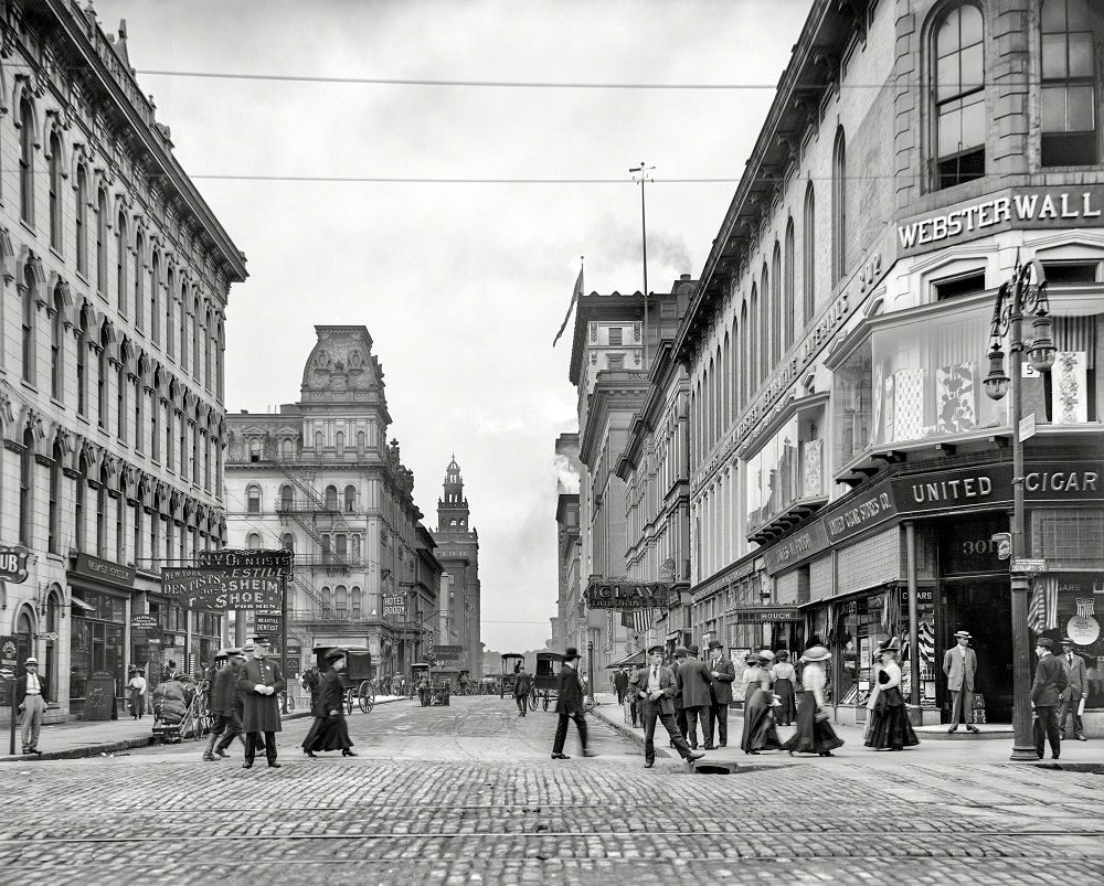 #13 Madison Avenue from Summit Street, Toledo, Ohio, circa 1905