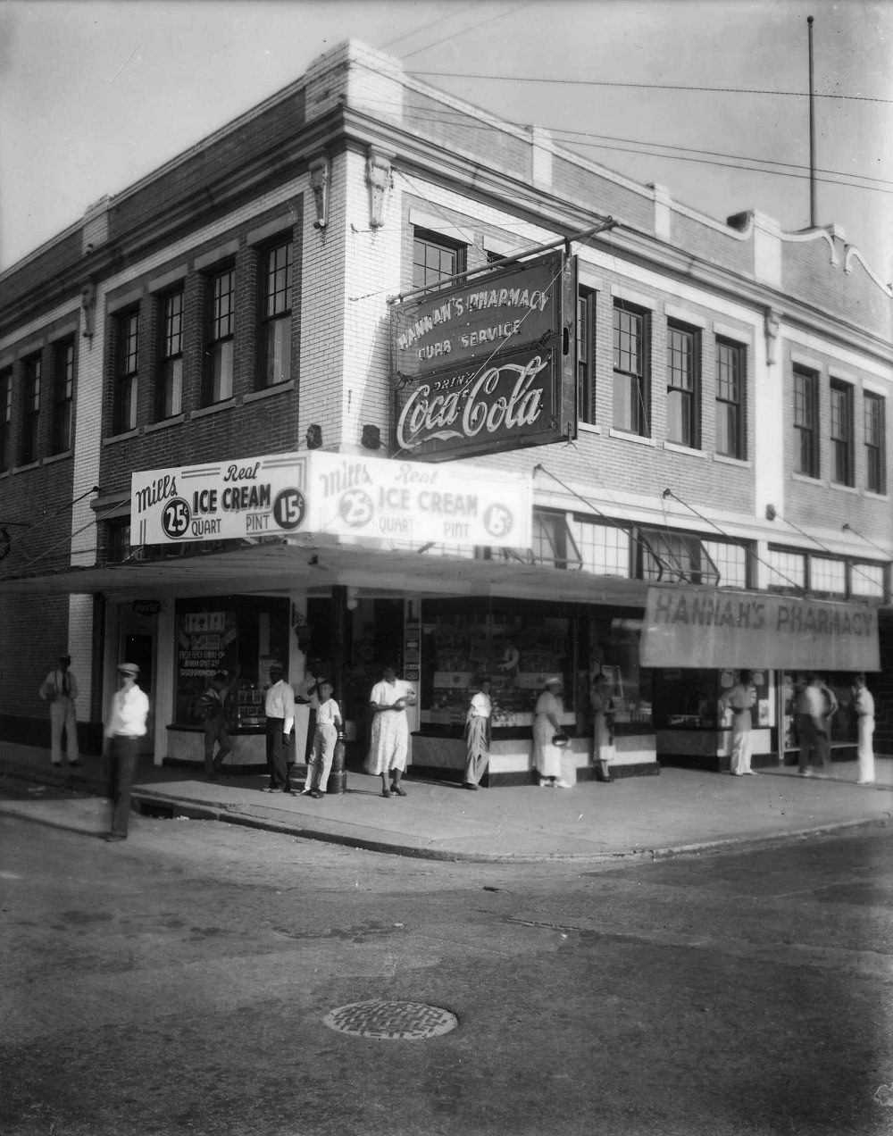 #41 The Bass Building and Hannah’s Pharmacy, Pansacola, 1930s