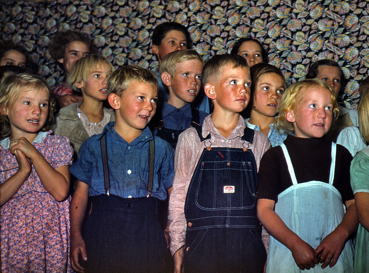 #8 Pie Town schoolchildren in a community musical program, October 1940
