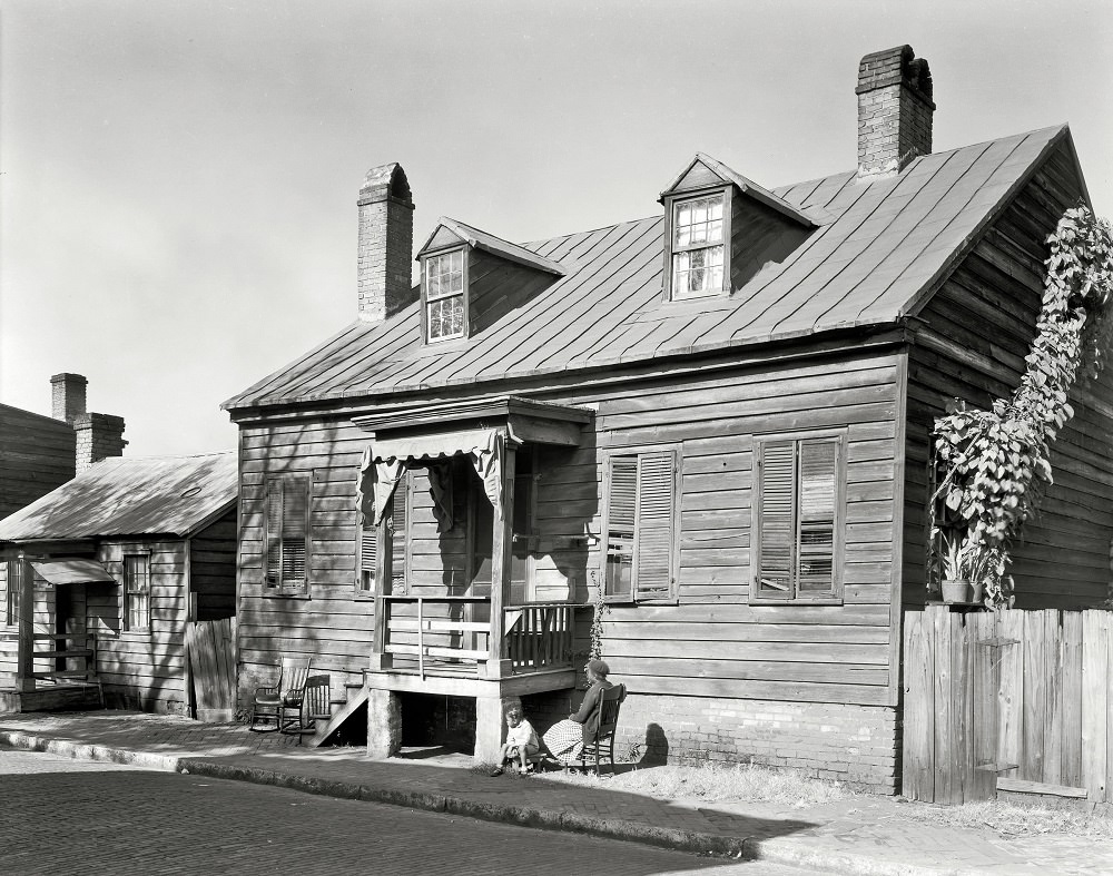 #44 312 Gaston Street West, Savannah, Georgia, circa 1939