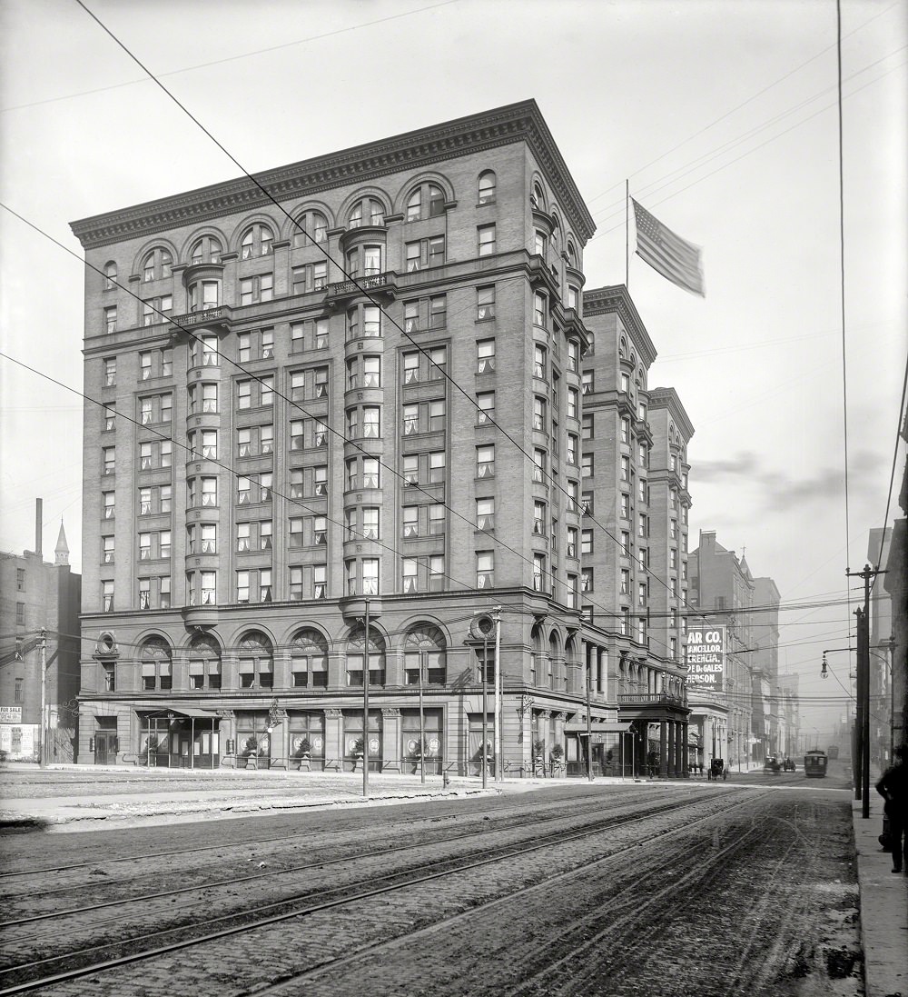#15 Planters Hotel, Fourth and Chestnut, St. Louis circa 1901