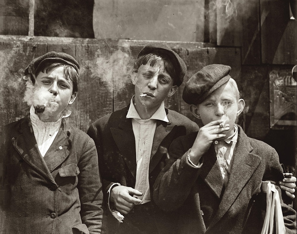 #12 Newsies at Skeeter’s Branch, Jefferson near Franklin, St. Louis, 1910