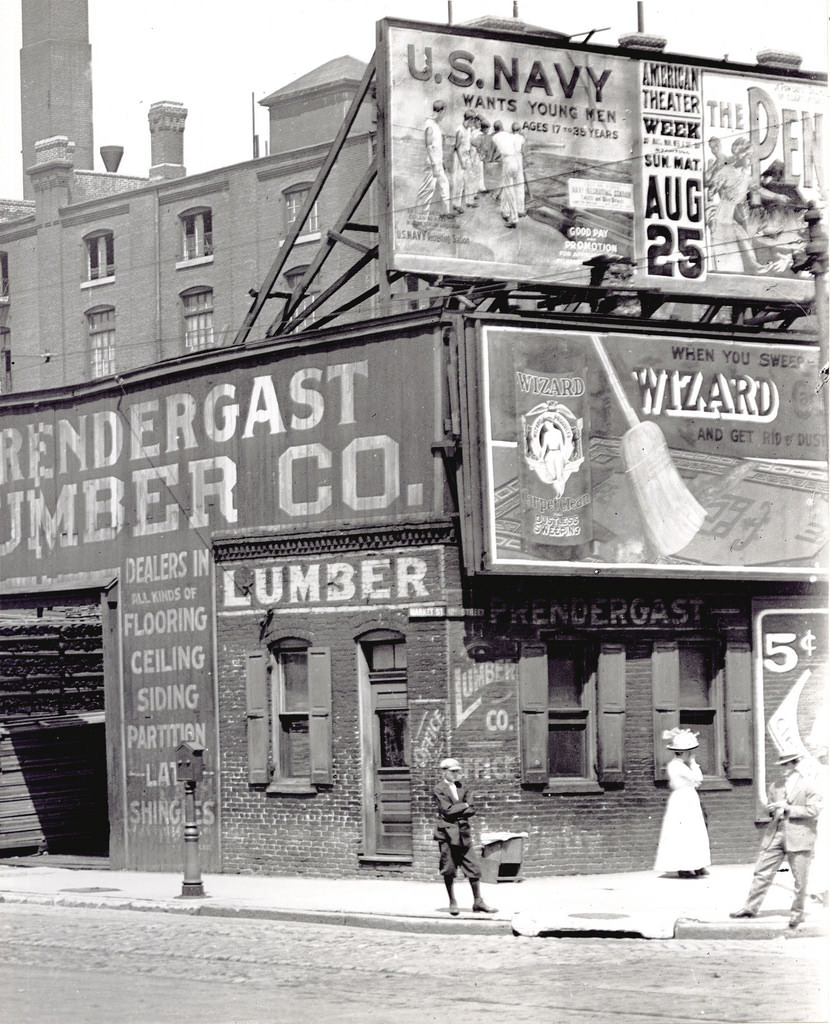 #45 Livers, a young newsie. St. Louis, Missouri, May 1910