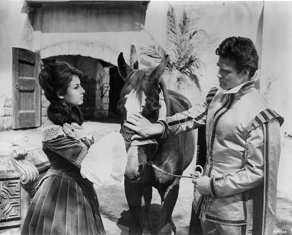 Steve Reeves with Valérie Lagrange in ‘Morgan The Pirate’, 1960