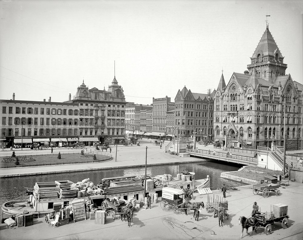 #1 Clinton Square, Syracuse, New York, circa 1905