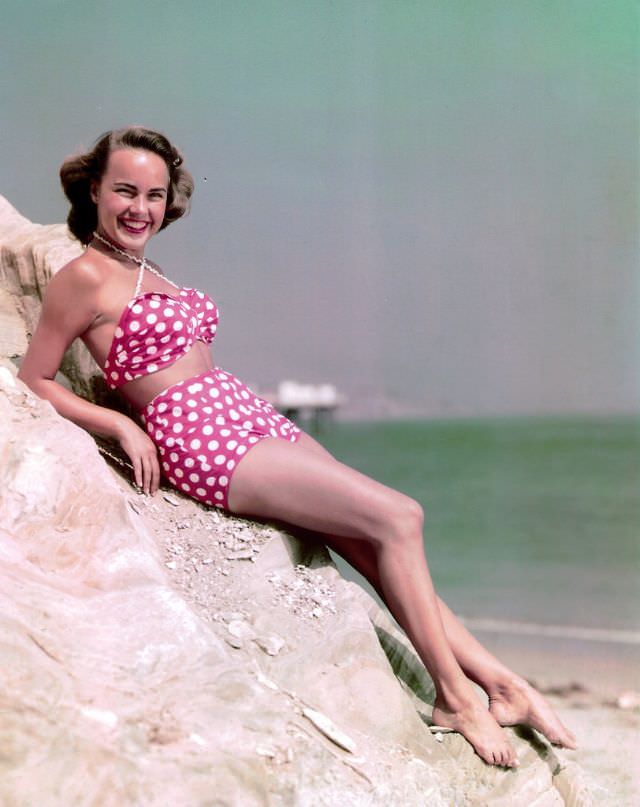 Beautiful Photos Of Terry Moore From 1940s and 1950s Celebrities