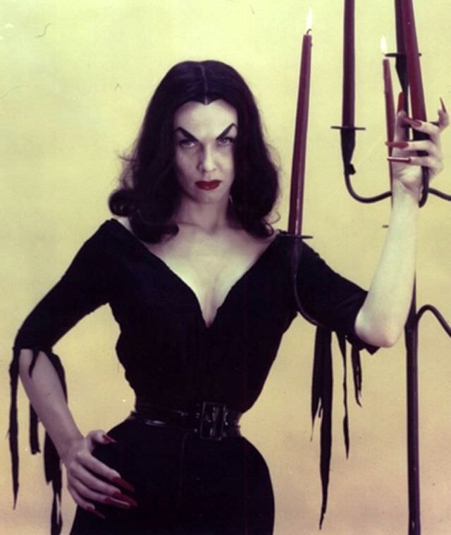 Vampira the Horror Queen: Story and Fabulous Photos Of Maila Nurmi From Her Life Celebrities