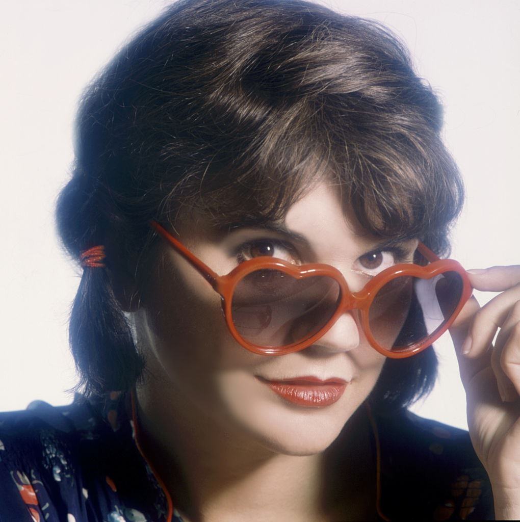 #13 Linda Ronstadt posing for her album cover in Los Angeles, California, 1978