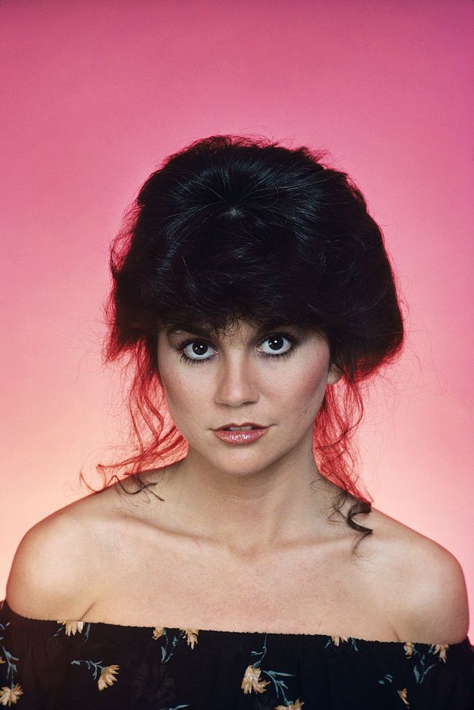 Linda Ronstadt during the recording of “You’re No Good” in 1976