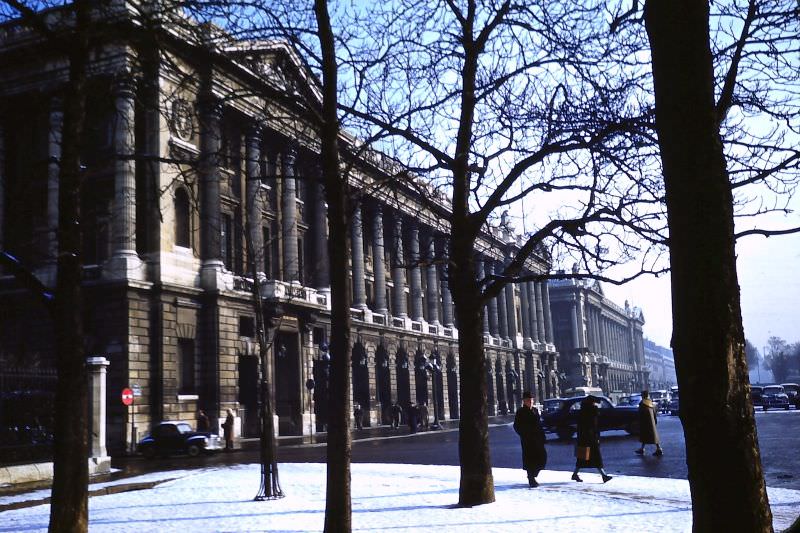 #34 Hotel Crillon and Ministère de la Marine, Jan 30, 1954