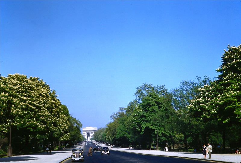 #9 Av de la Grande Armée – Bois de Boulogne, May 12, 1950
