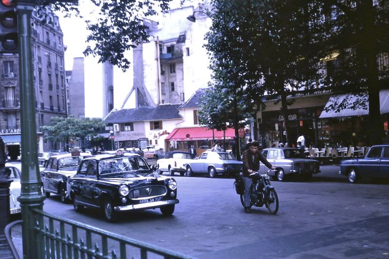 #18 Place Saint-André-des-Arts, Paris, 1966