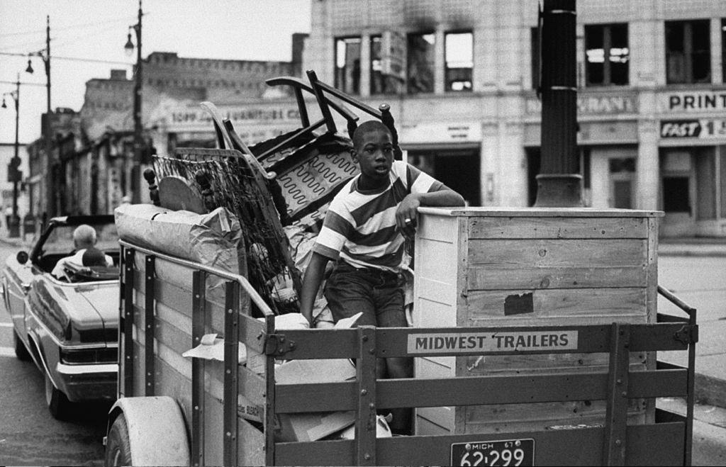 #20 Family moving after Detroit race riots, 1967