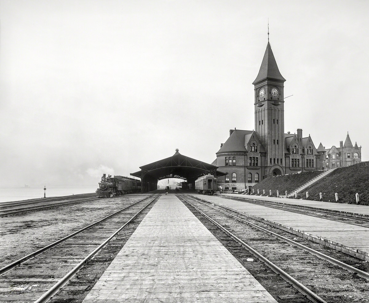 #8 Chicago & North Western Railway Station, Milwaukee circa 1899.