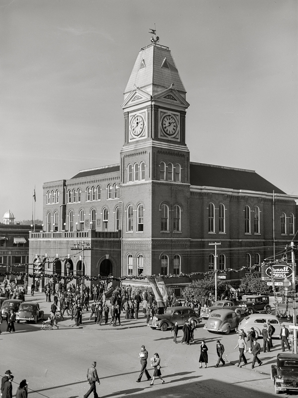#21 Etowah County Courthouse, Gadsden, Alabama, December, 1940.