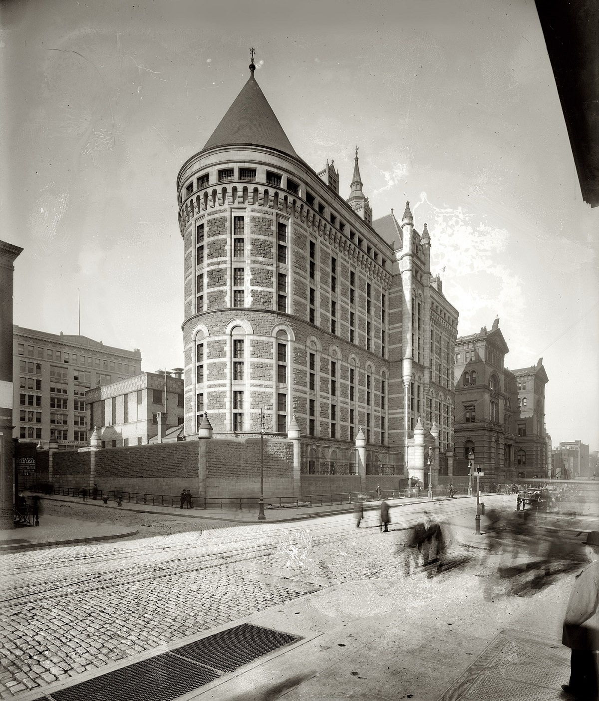#50 Tombs Prison N.Y. and Manhattan Criminal Courts Building in November 1907.