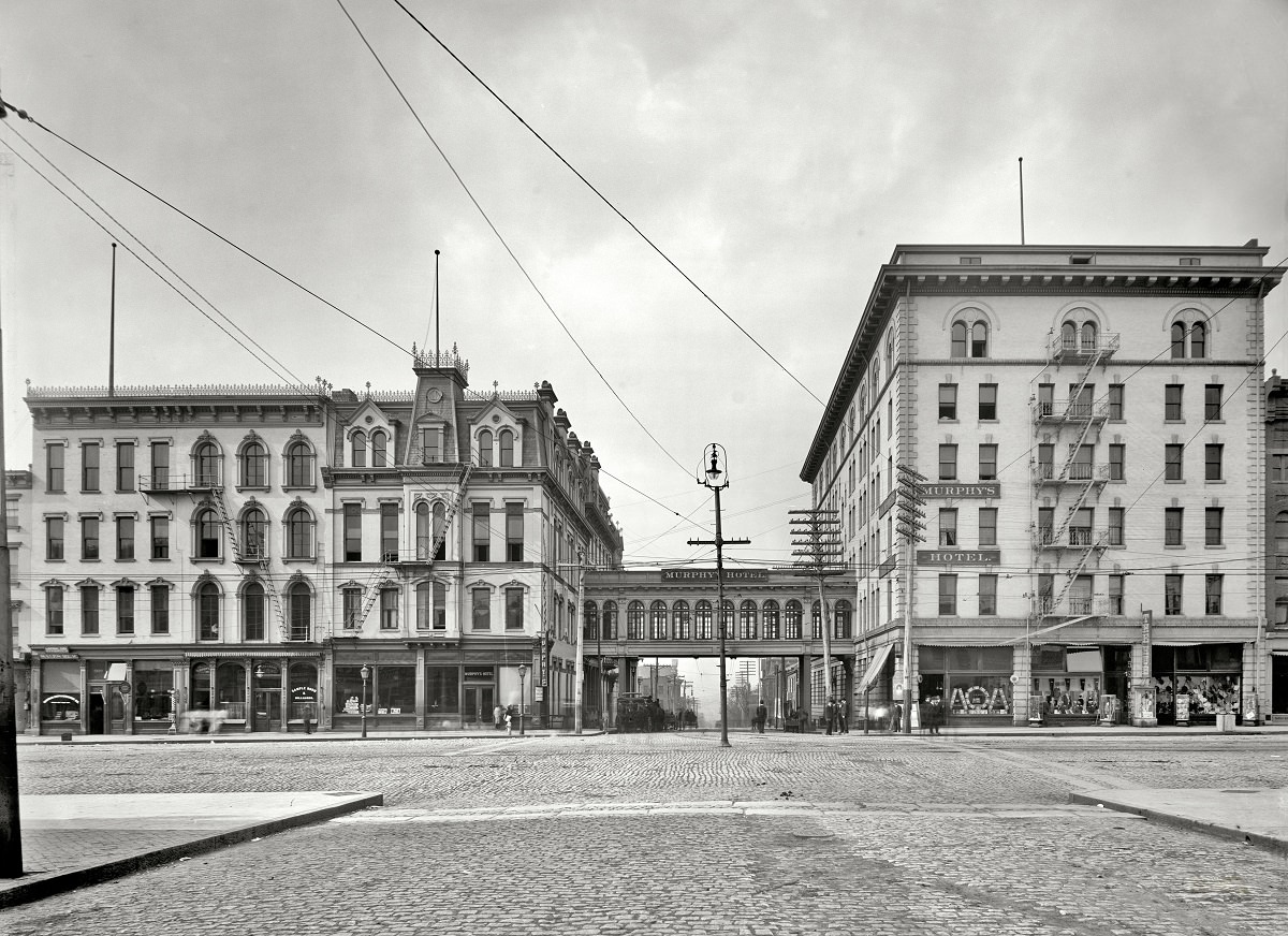 #64 Murphy’s Hotel, Richmond, Virginia, circa 1905.