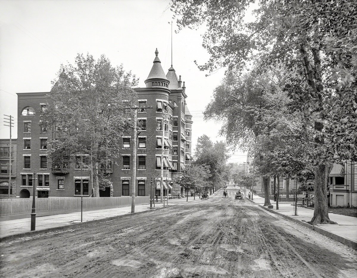 #91 Palatine Hotel, Newburgh, New York, circa 1906.