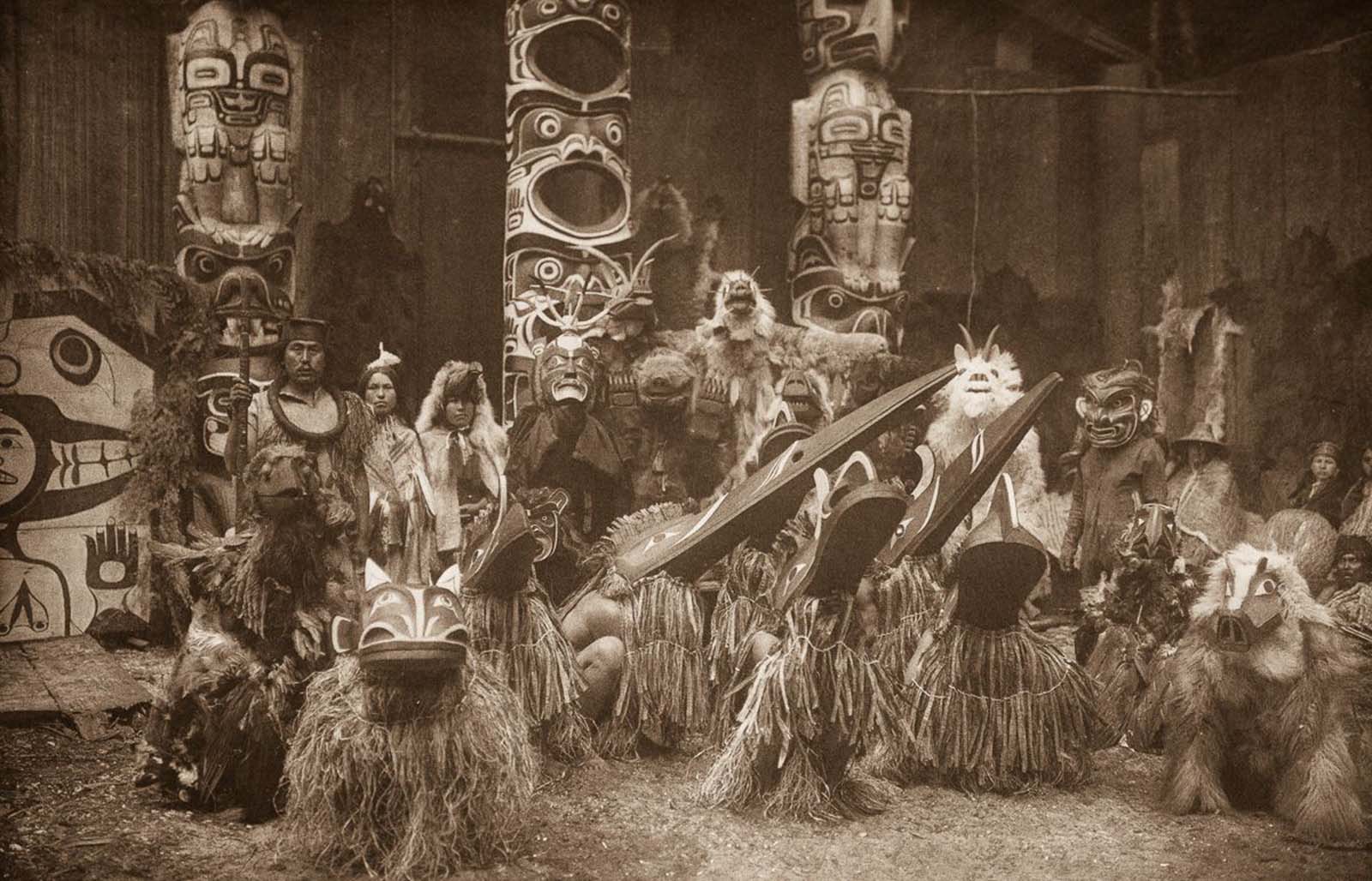 #25 Qagyuhl dancers. 1914.