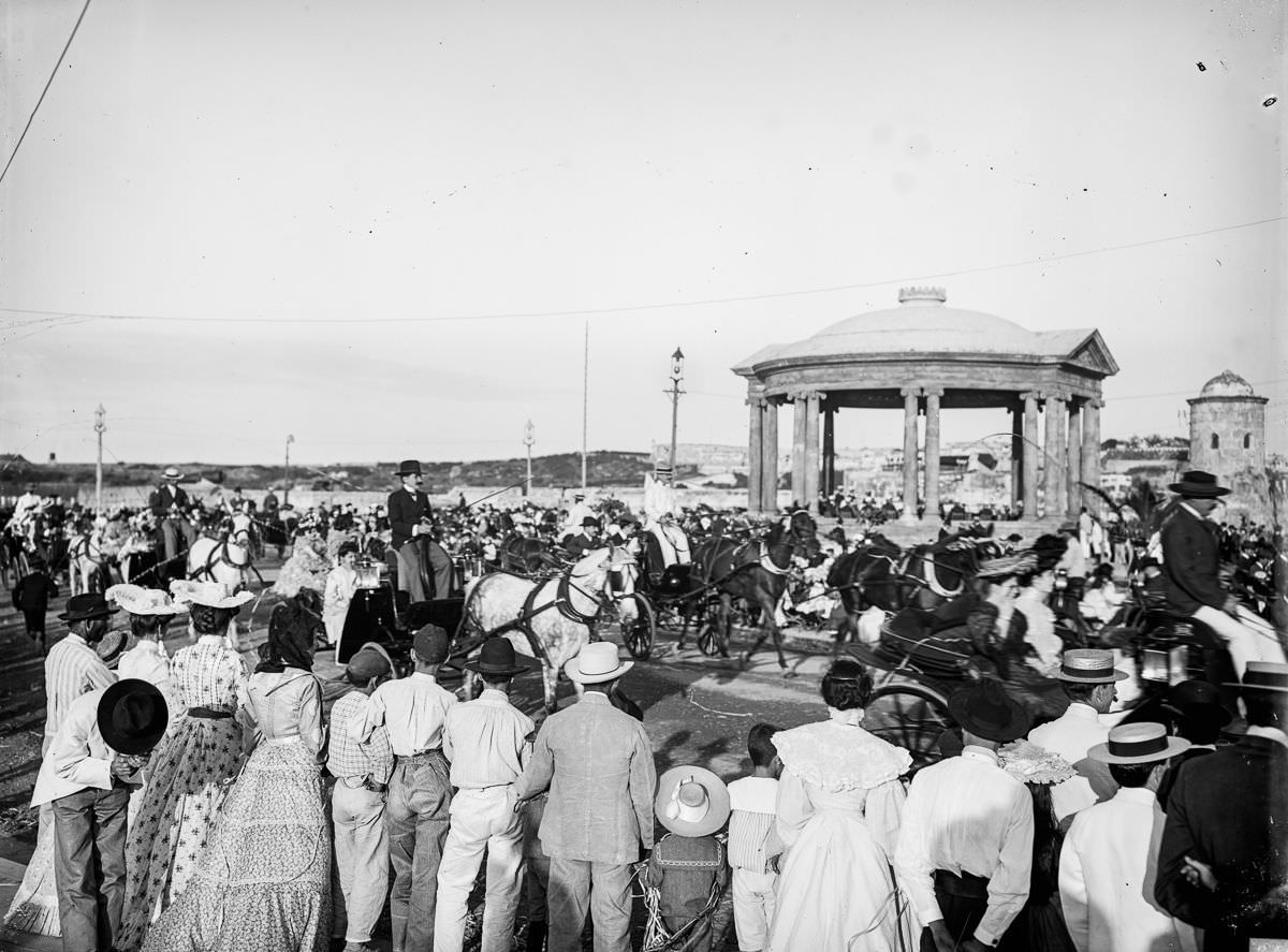 #24 Crowds on the Malecón, Havana, 1900