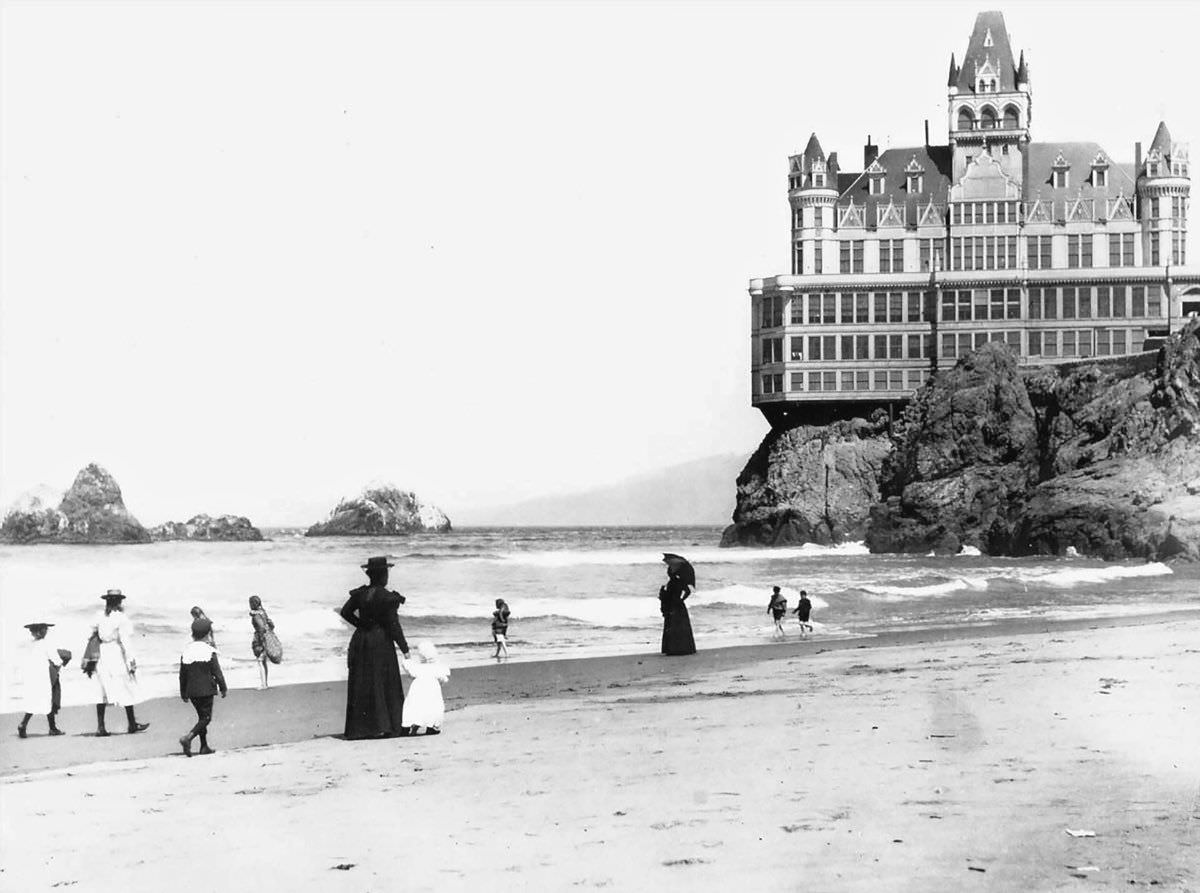 #7 The Cliff House, San Francisco, 1899