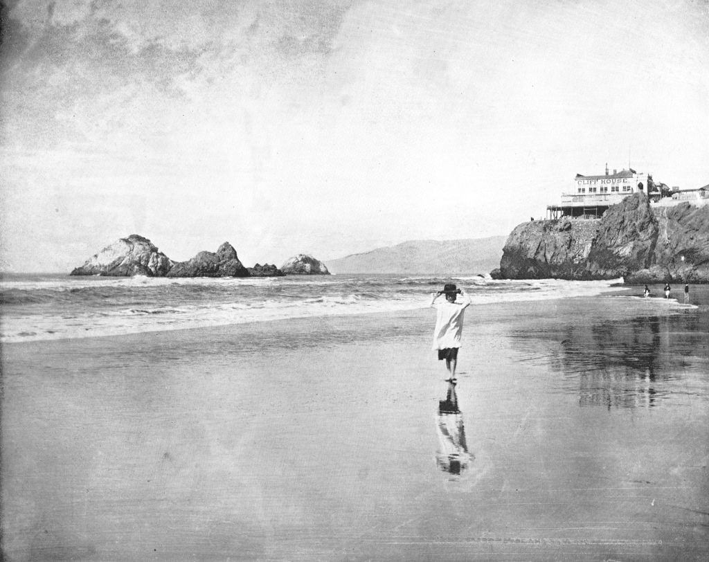 #8 Cliff House and Seal Rocks, San Francisco, 1900
