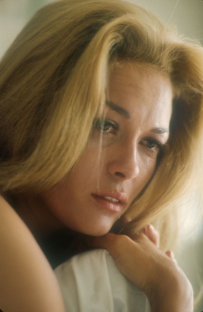 #26 Faye Dunaway with tears on her cheeks, New York, 1966