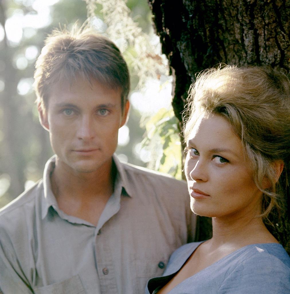 #34 Faye Dunaway with John Phillip on the set of Hurry Sundown, 1967